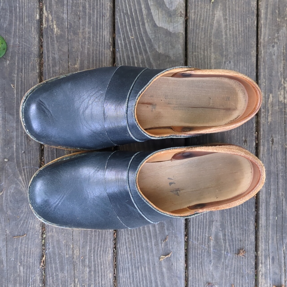 Multnomah Clogs - Picture 4 of 9